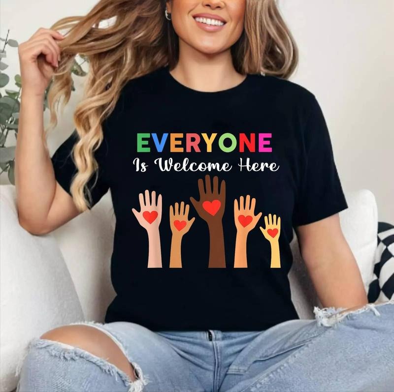 [100% Cotton Shirt] Everyone Is Welcome Here Idaho Teacher Unisex T-Shirt