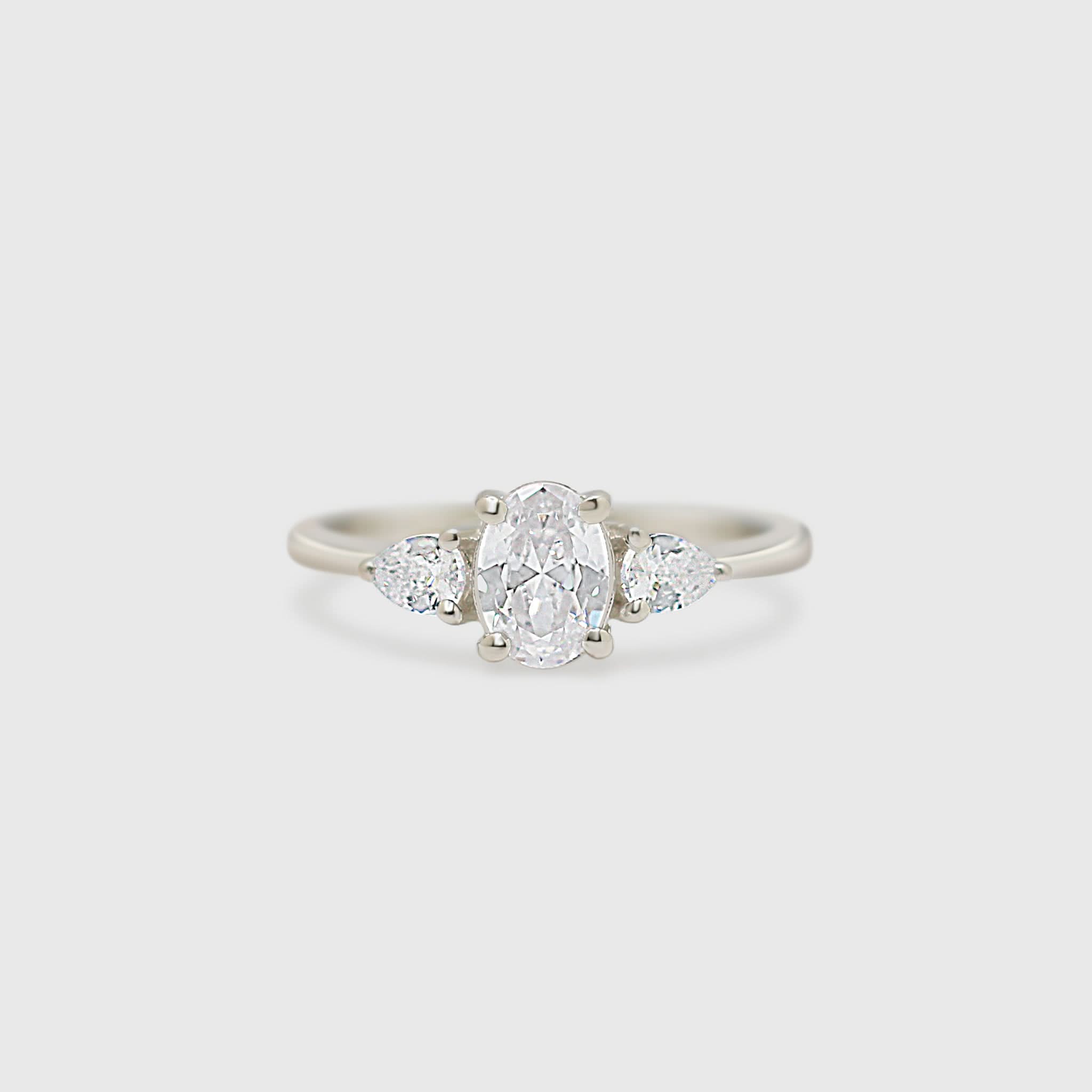 "Amanda" Ring - Diamond Collection