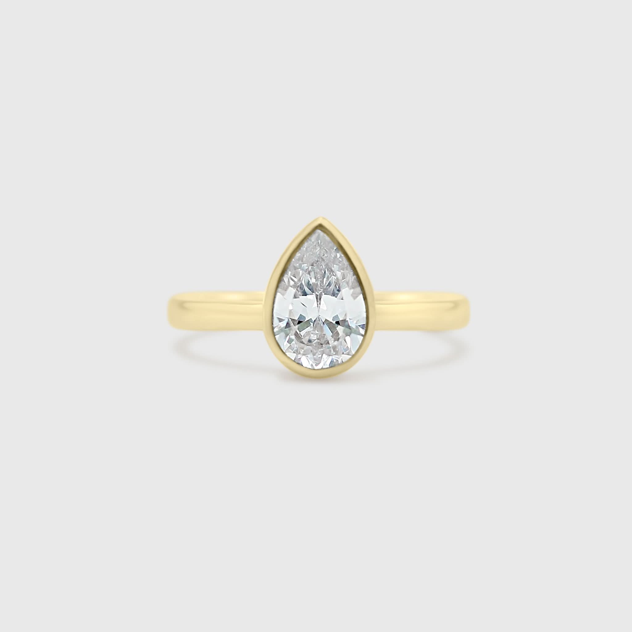 "Amelia" Ring - Moissanite Collection