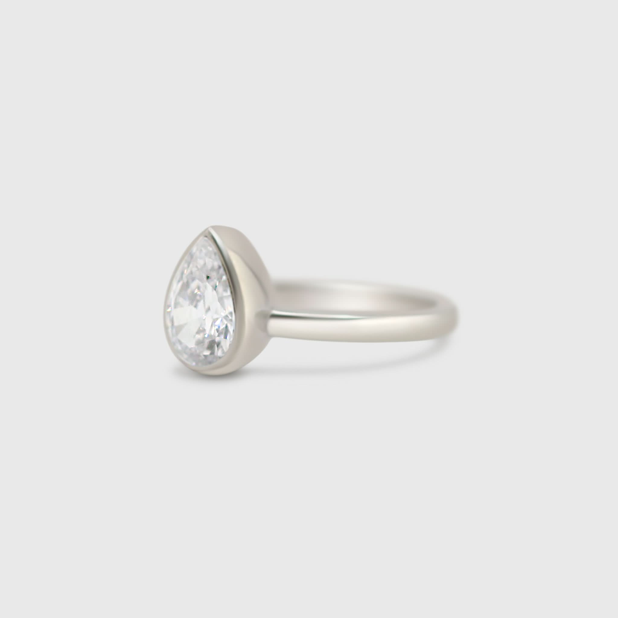 "Amelia" Ring - Moissanite Collection