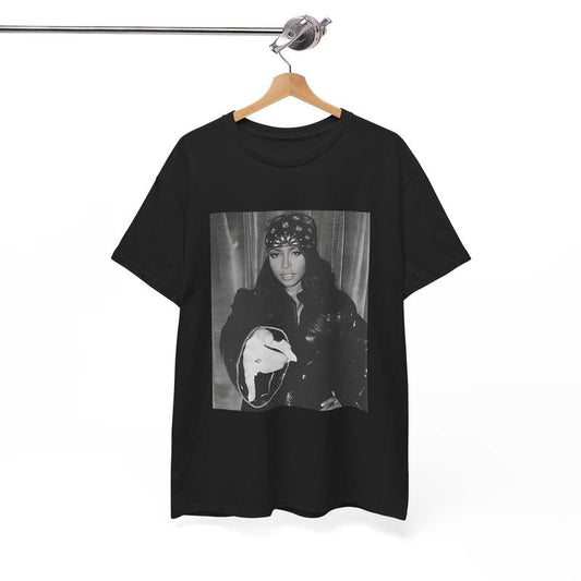 Aaliyah T-Shirt | Vintage 90s R&B Tee | Retro Hip Hop Music Shirt | Classic Concert Rap Merch | Streetwear Fashion Outfit for Fans Crewneck Cotton