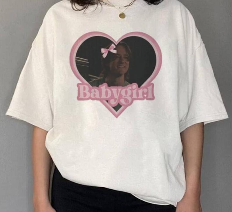 Babygirl Bob T-Shirt Vintage 90s Graphic Tee Cool Gift for Him Premium Comfort