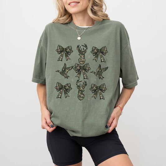 Camo Coquette Bow Mallard Hunting Shirt Comfort Colors, Camouflage Hooded Tshirt for Deer Hunter, Duck Hunt Tees for Women, Old School Camo Bow Tops for Girls, Buck Hunt Women's Tops, Comfy Womenswear
