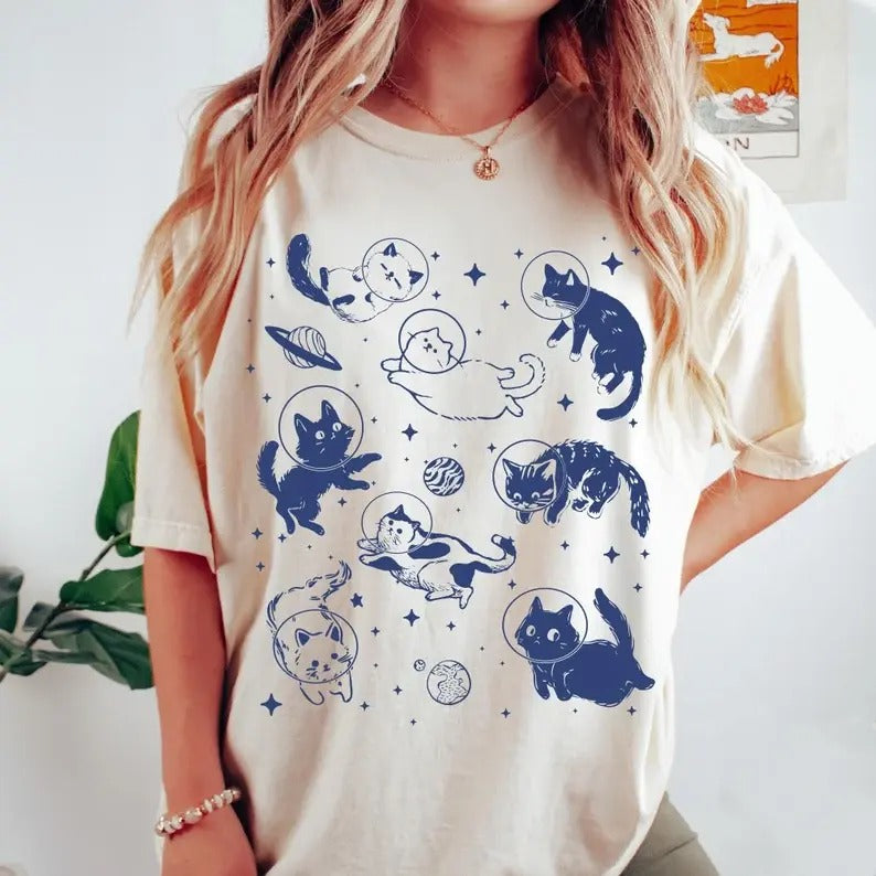 Cats in Space T-shirt, Funny Cat Tshirt, Oversized Shirt, Aesthetic Graphic Retro Vintage T Shirt, Cat Lover Gift