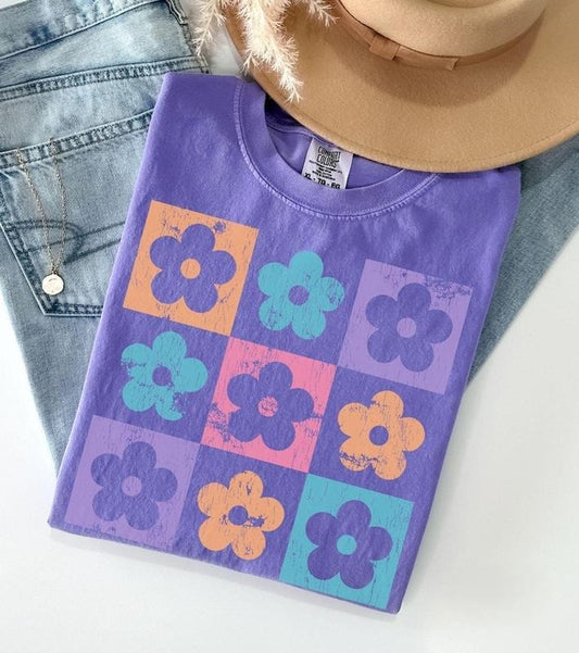 Comfort Colors Checkered Flowers Shirt, Retro Checkered Spring Tshirt for Women, Boho Floral T-Shirt, Floral Easter Shirt, Trendy Oversized Tee