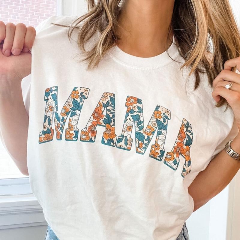 Comfort Colors Floral MAMA Graphic Art T-Shirt, Summer MAMA Crewneck Tee, Gift for Mom Cotton Fabric Fit