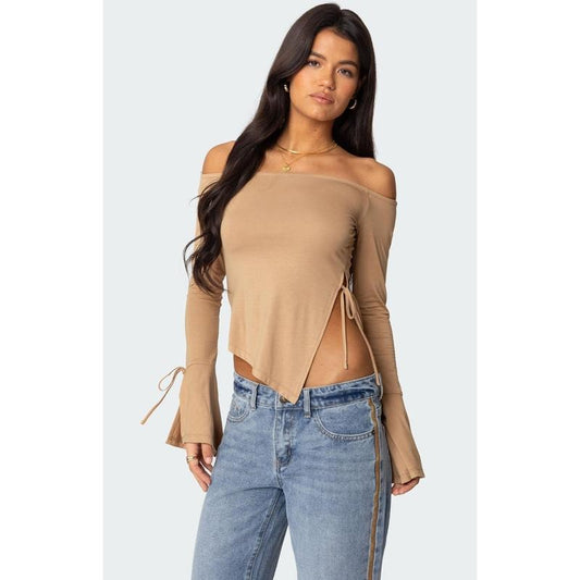 Edikted Women's Jeni Asymmetric Off Shoulder Top