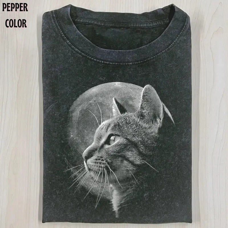 Funny Cat in Moonlight T-Shirt - Vintage Graphic 90's Style for Women - Streetwear, Tshirt