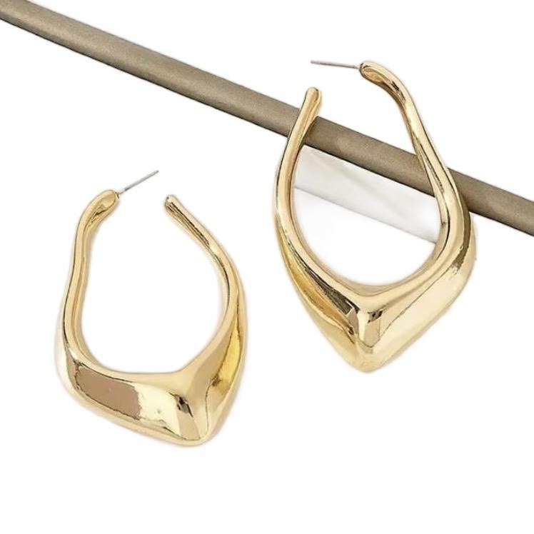 Over The Top Curved Earring - Unique Statement Accessory with Dramatic Curved Shape for Attention-Catching Style