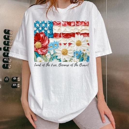 [SALE UP TO 60%] Cute USA Flag T-Shirt Sweatshirt, Memorial Day and Independence Day Shirt, Floral Red White Blue Graphic, Girly Patriotic Summer Tee