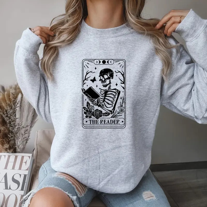 The Reader Card Crewneck Sweatshirt - Casual crewneck with Graphic Design, Comfortable Fit, Soft Fabric, Ideal for Casual Wear