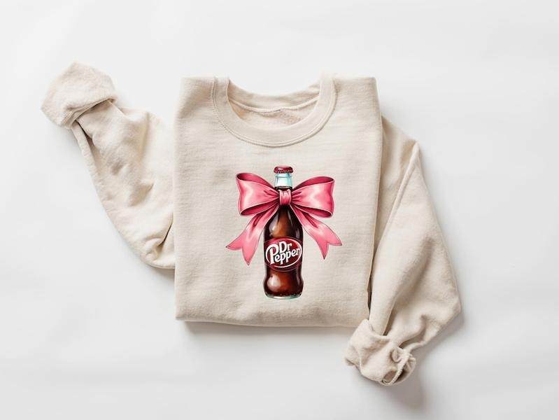 [Up To 5XL] Dr Pepper Pink Bow Coquette Sweatshirt, Cute Pink Soda Drink Shirt, Dr.Pepper T-Shirt, Aesthetic Girly Tee, Dr Pepper Lover Gift, Soda Lover