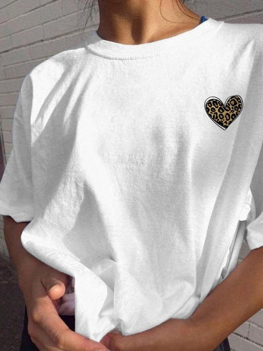 Women's Leopard Heart Print Round Neck Tee, Fashion Casual Crew Neck T-Shirt for Daily Holiday Vacation Outdoor Wear, Ladies Clothes for All Seasons, Top