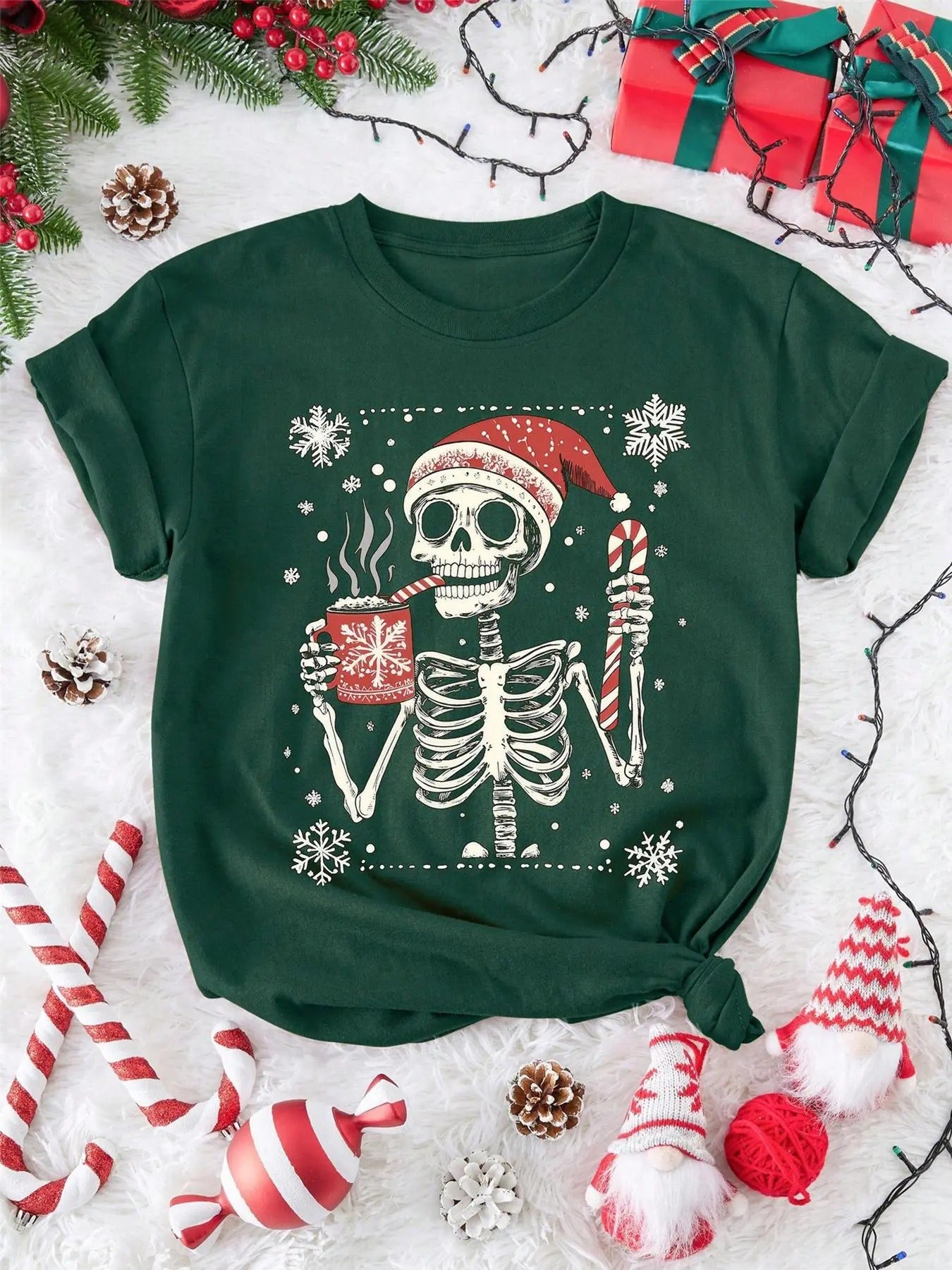 Women's Skeleton & Christmas Tree Print Round Neck Tee, Casual Short Sleeve Crew Neck T-shirt for Fall & Winter, Women's Top for Daily Wear