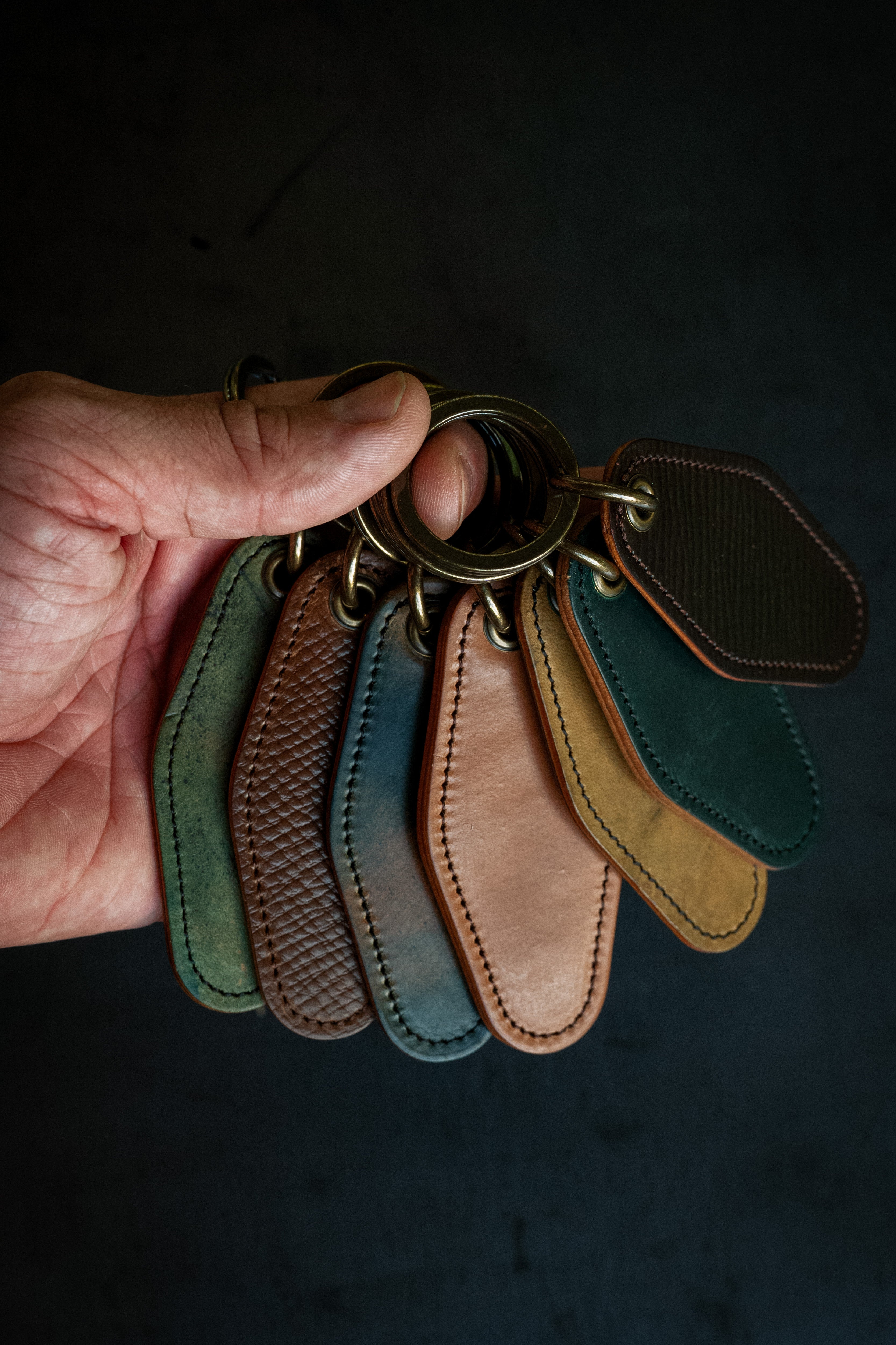 Motel Key Ring - Dark Cognac Hatchgrain Shell Cordovan
